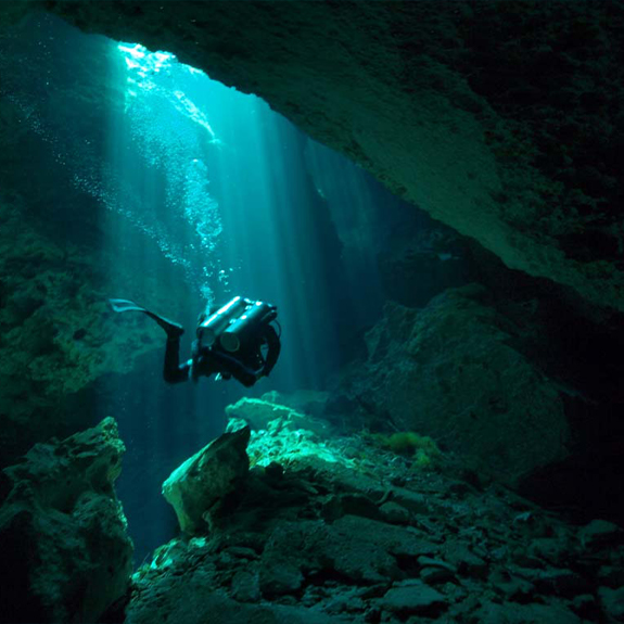 adrian-dive-home-cenote-buceo